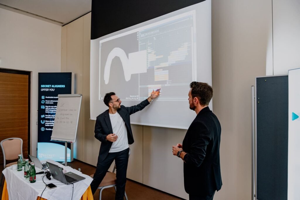 Attendees during a workshop at an ASAO mastercourse.